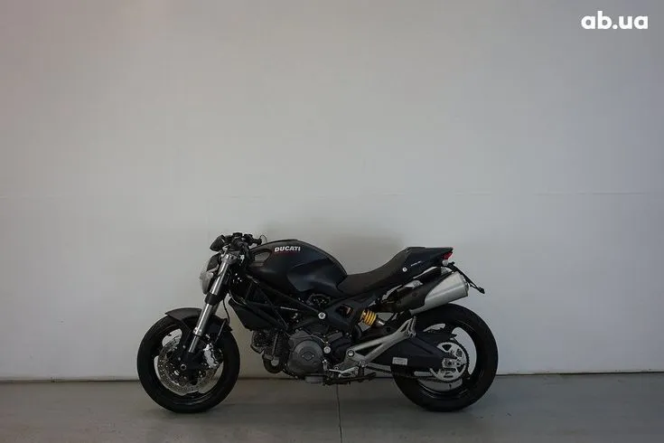 Ducati Monster Image 6